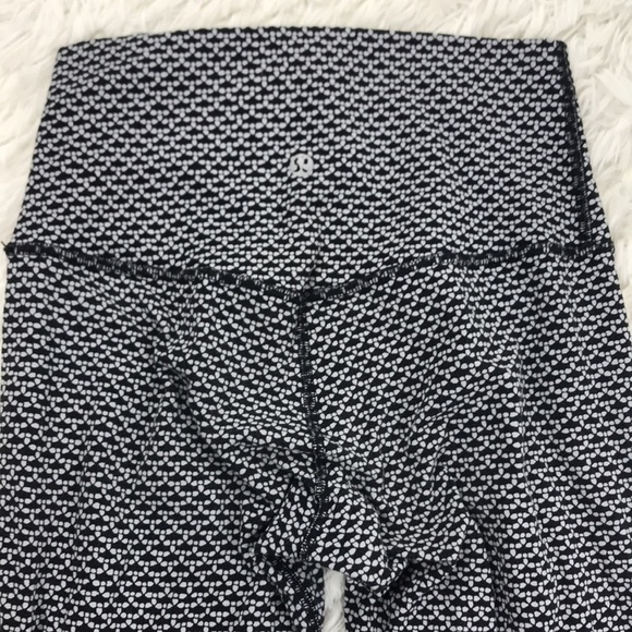 Lululemon Align Crop *21" Monochromic Ice Grey Black - Picture 5 of 8